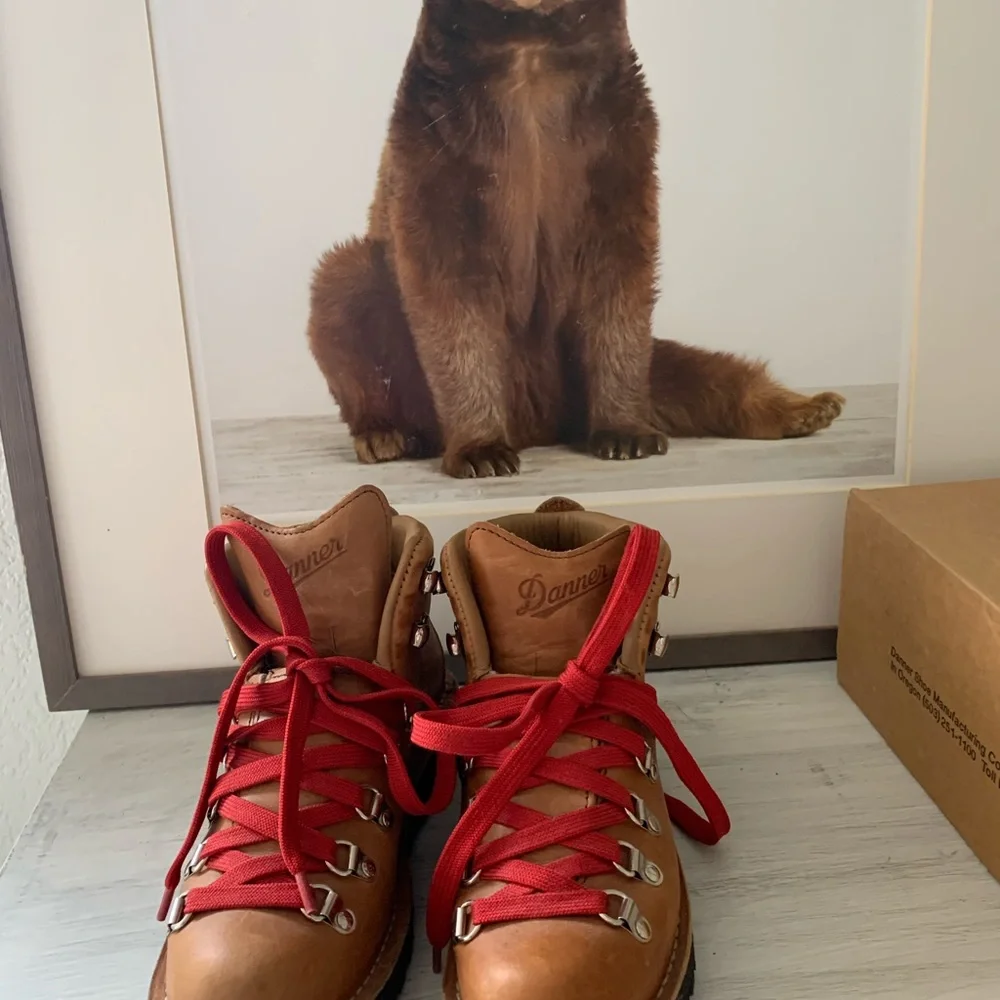 Danner Mountain Light Cascade Boots - Picture 7 of 14